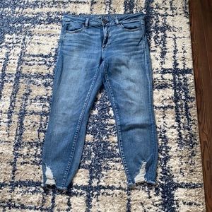 Cropped Jeggings distressed bottoms